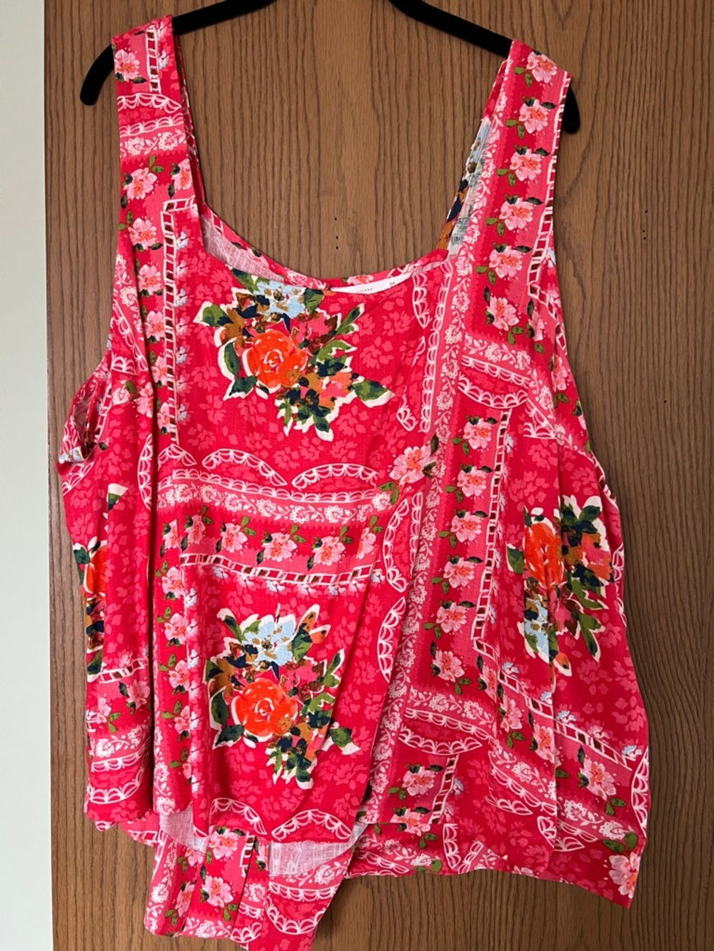 Women’s Pink Sleeveless Floral Swing Tank Top
